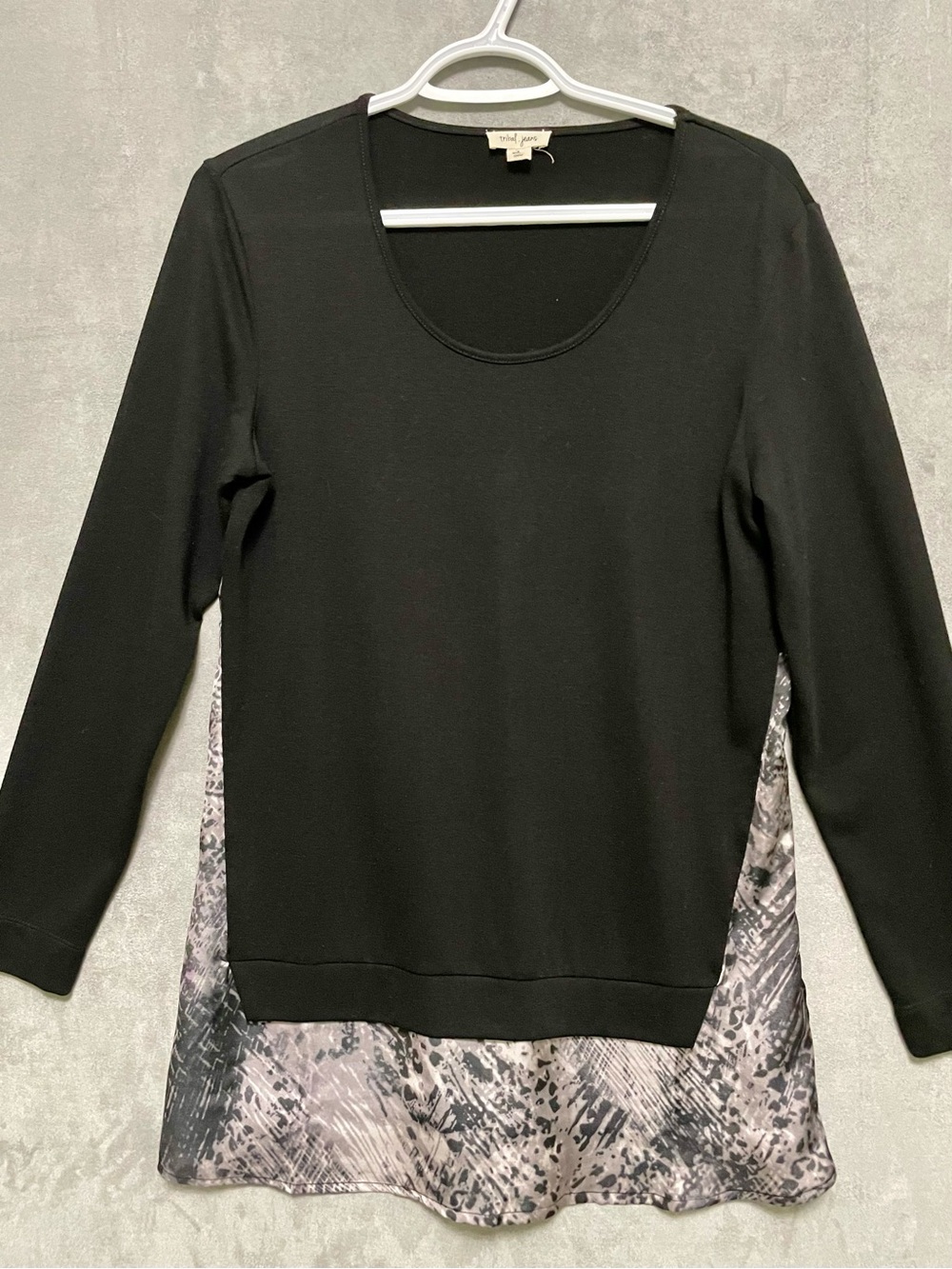 Tribal Jeans Black with Animal Print Scoop-Neck Top Small